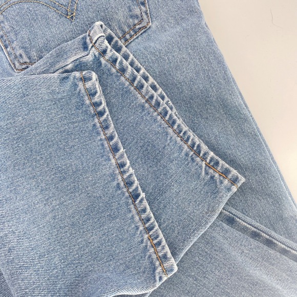 Levi's 550 Relaxed Fit Jeans Mens W42 L32 Light Wash Straight Denim - Picture 9 of 11